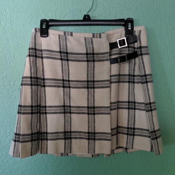 💞🖋️ plaid belted aline skirt 💞🖋️ - Picture 1 of 3